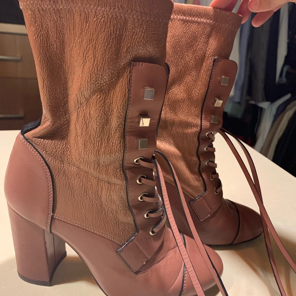 Stuart Weitzman Veruka Bootie Mauve Rose size 6